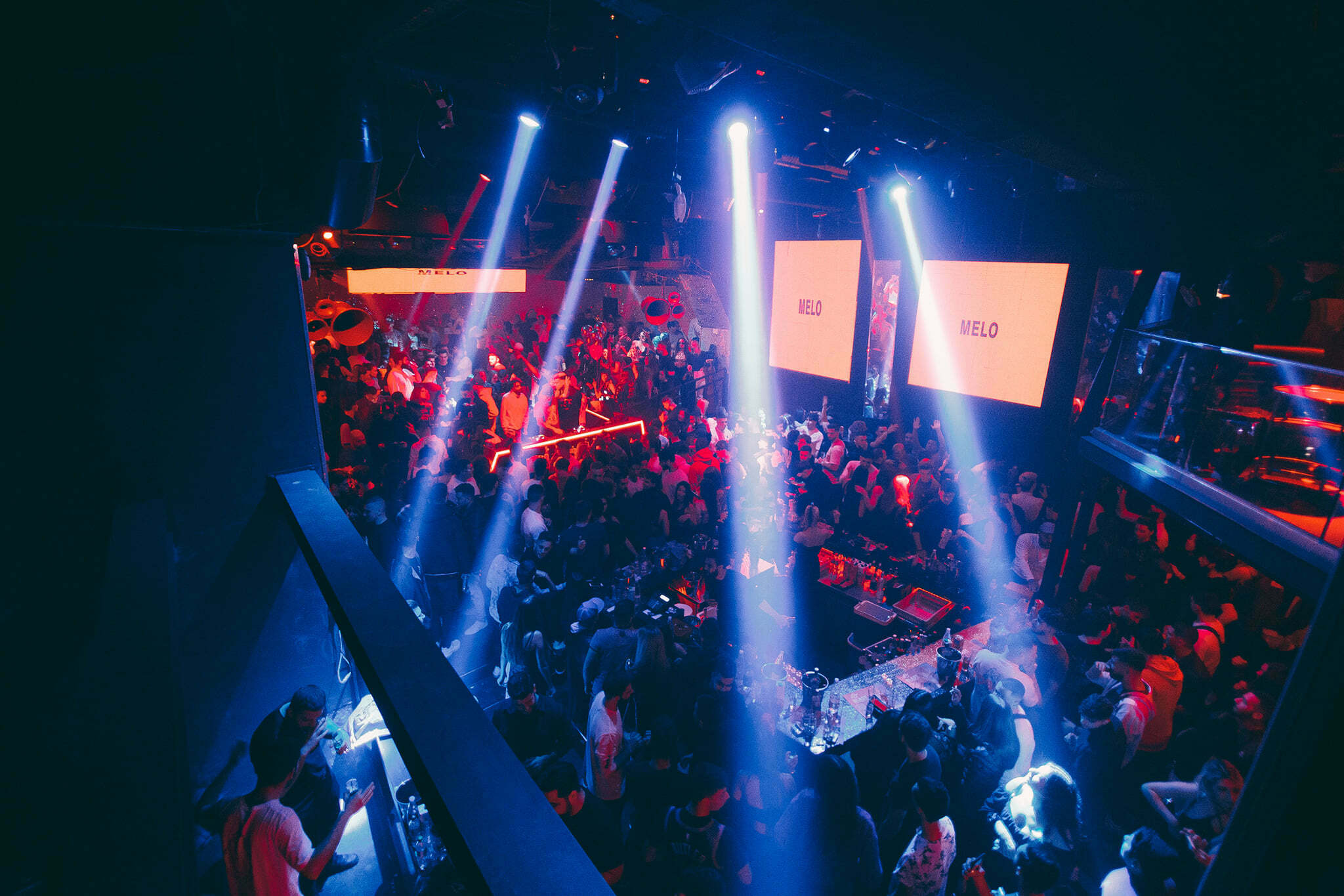 Rome: Party Pub Crawl with Welcome Drinks and VIP Entry